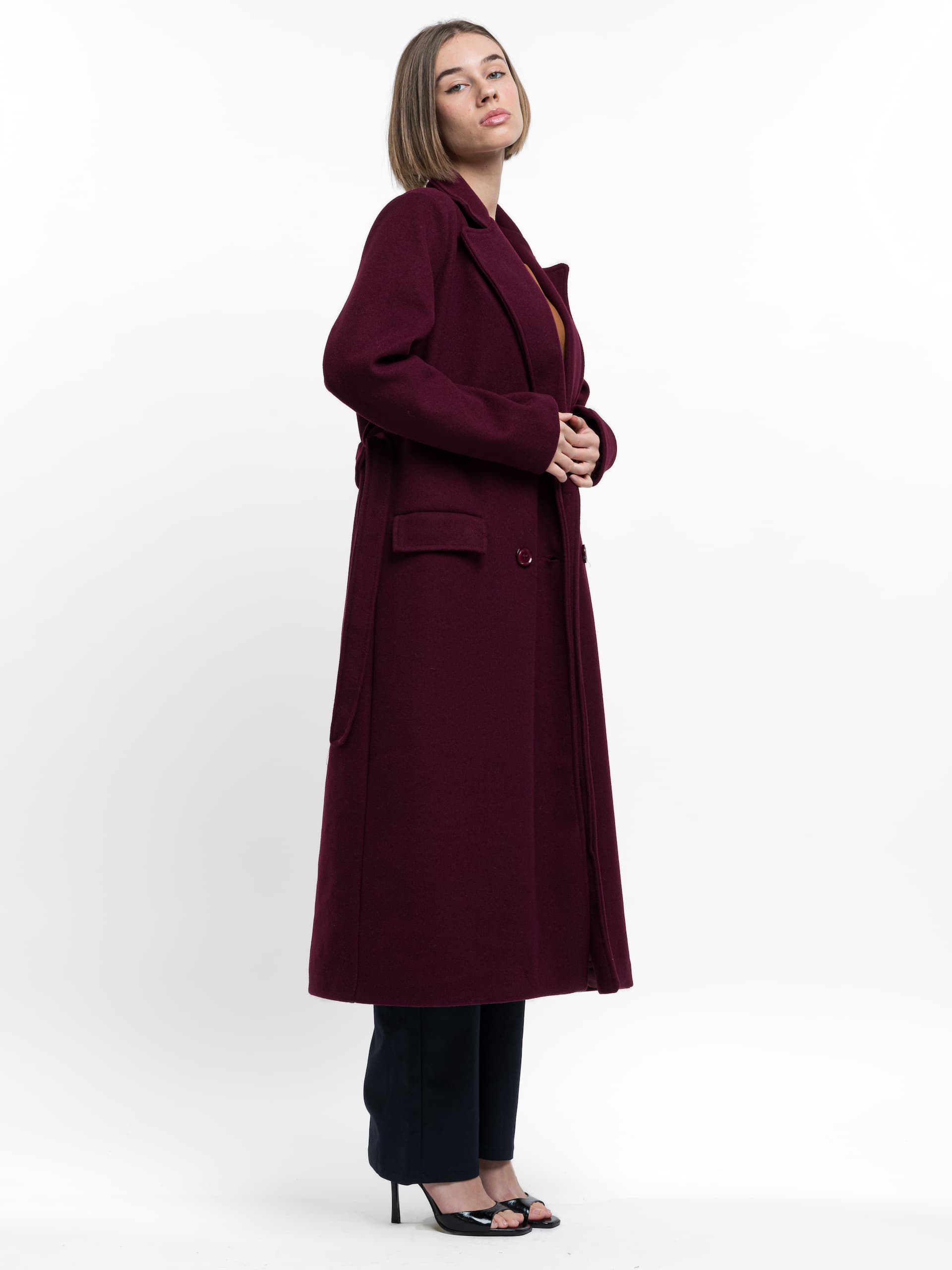 Μακρύ παλτό με ζώνη