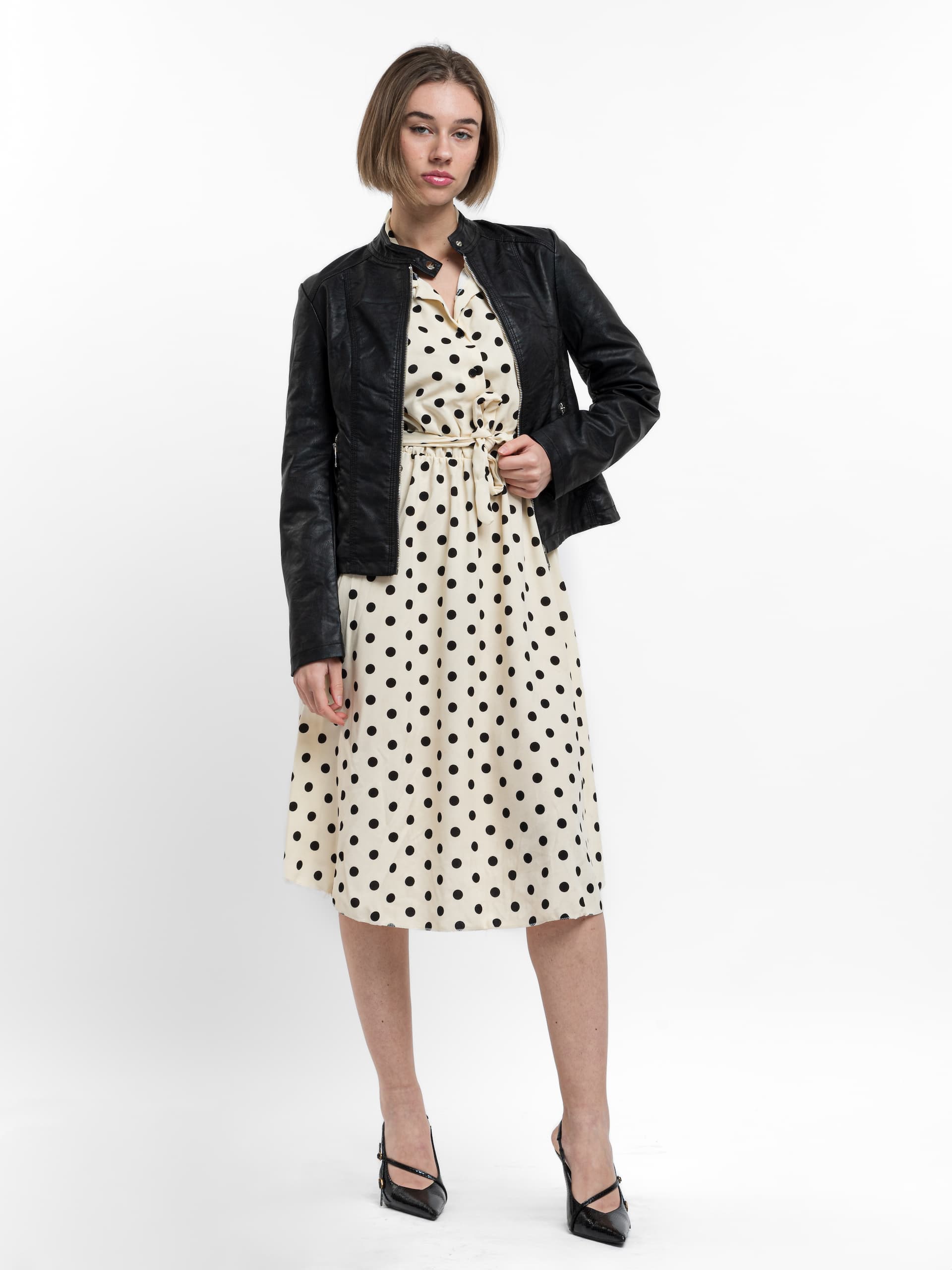 Μπουφάν από μαύρο οικολογικό δέρμα